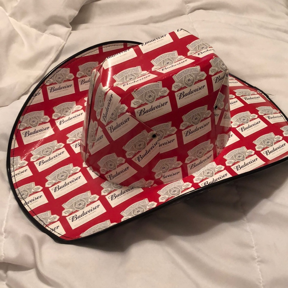 Budweiser cowboy hat 🤠 bought but never worn
